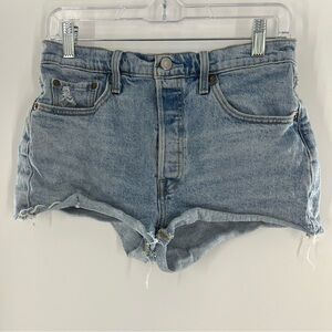LEVI’S 501 BUTTON FLY RAW HEM LIGHT WASH SHORT JEAN SHORTS 28